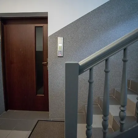 Rents - Stare Parking Gratis Apartment