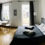 Apartment Rents - Old Town Mostowa Parking Free