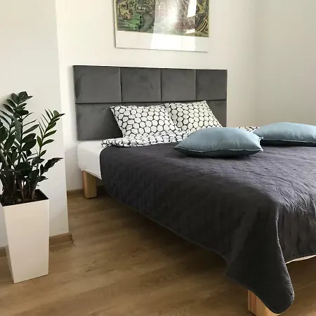 Rents - Stare Parking Gratis *