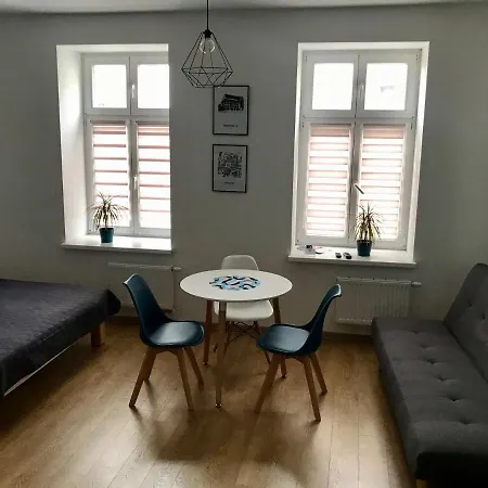 Apartment Rents - Stare Parking Gratis *